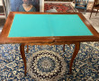 Table à jeux en marqueterie à décor flor