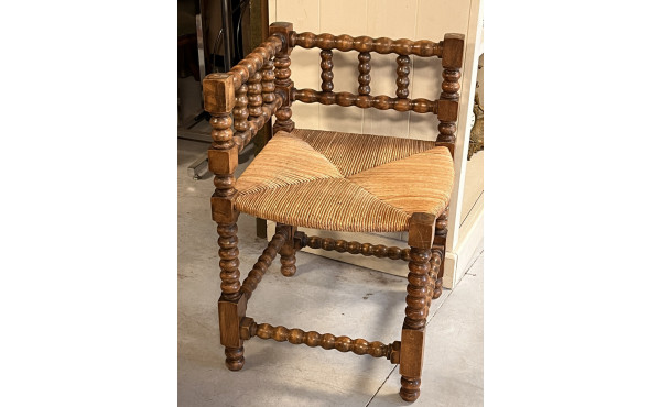 Fauteuil coin de feu en bois tourné, fon