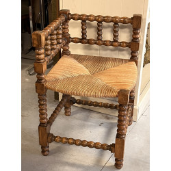 Fauteuil coin de feu en bois tourné, fon