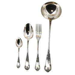 Ménagère en métal argenté décor rocaille