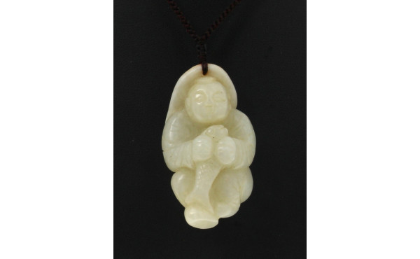 CHINE - Pendentif en jade HETIAN représe