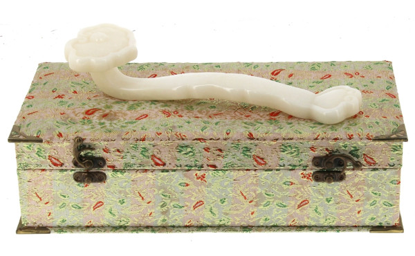 CHINE - RUYI - Sceptre talisman en jade 