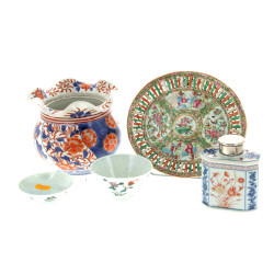 CHINE - Lot de 4 pièces en porcelaine : 