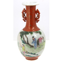 Vase en porcelaine chinoise à décor en p