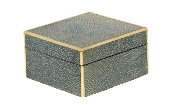 Coffret en bois gainé de galuchat 10 x10