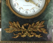 Petite garniture de style Louis XVI en o