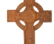 Croix celtique en bois sculpté H. 33,5 c