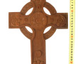 Croix celtique en bois sculpté H. 33,5 c