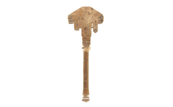 Marteau à sucre berbère en bois, motif i