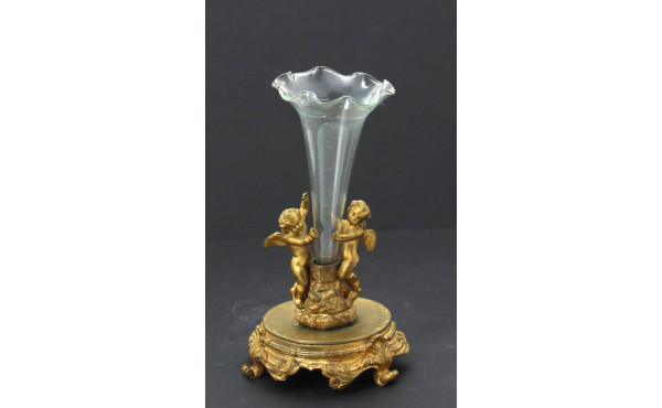 Petit vase cornet en verre à col mouveme