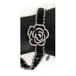 Bracelet en métal et perles noires à mot