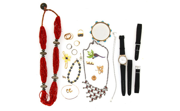 Lot de bijoux fantaisie