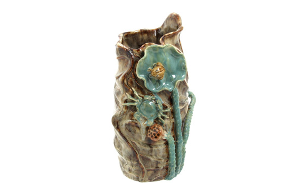 Vase en céramique à décor de nénuphar, g