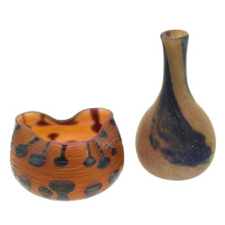 Coupelle trilobée en verre irisé, H 8 x 