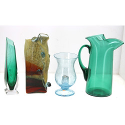 Pichet en verre vert émeraude à col pinc