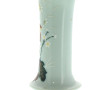 Vase en verre opalin à col mouvementé à 