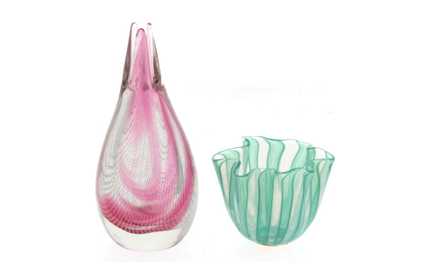 Lot de 2 vases en verre probablement MUR