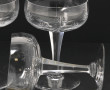7 coupes à champagne en cristal taillé à
