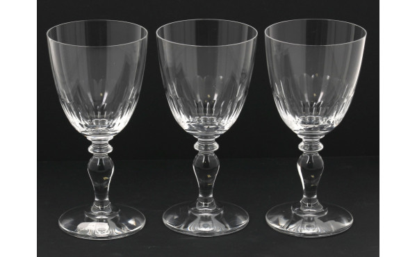 7 verres à pied en cristal, H 16,5 cm