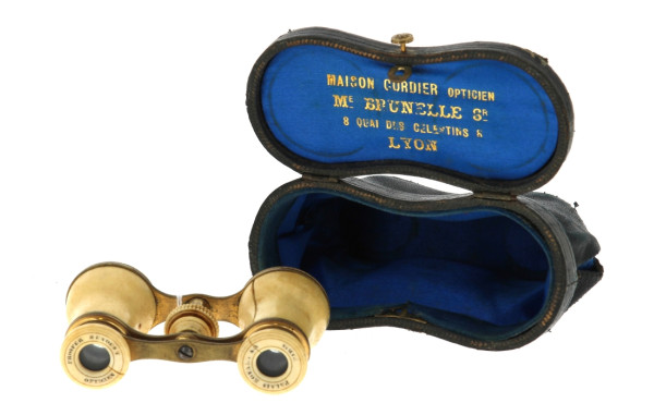 Paire de jumelles de théâtre anciennes, 