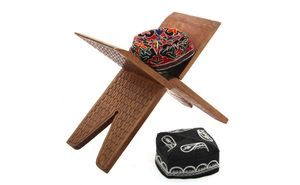 Support pliant en bois pour Coran : on y