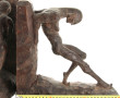 Paire de serre-livres en bois sculpté en