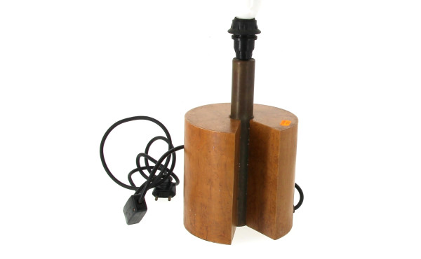 Pied de lampe en bois et métal, forme cy