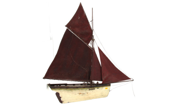 Maquette ancienne du voilier "St Henri Q