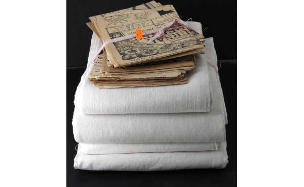 Lot de 4 draps anciens : on y joint 18 n
