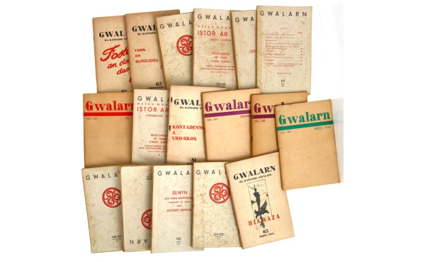 GWALARN - Lot de 17 revues bretonnes des