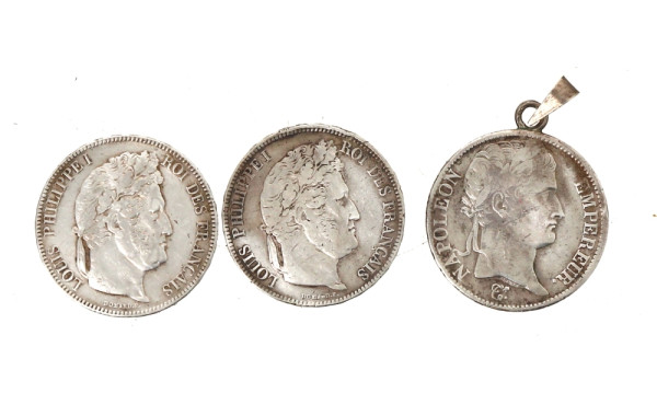 Trois écus XIXème en argent, dont un mon