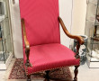Fauteuil à haut dossier de style Louis X