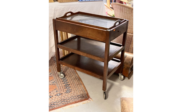 Desserte roulante. H 72 x L 62 x P 42 cm