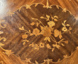 Table à jeux en marqueterie à décor flor
