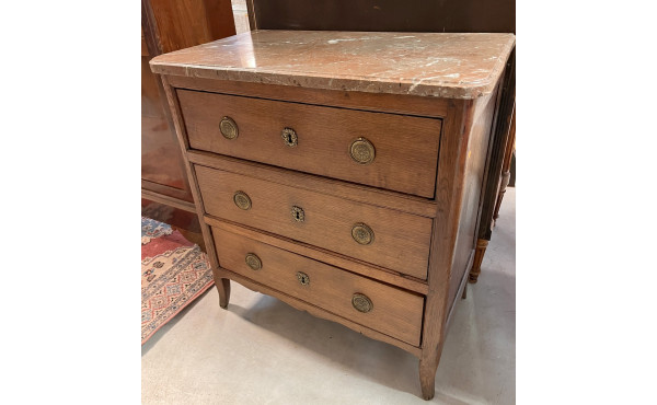 Petite commode provinciale XVIIIème en b