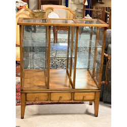 Tiffany Ambiance - Jolie vitrine vitrées