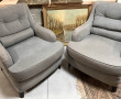 Paire de fauteuils confortables modernes