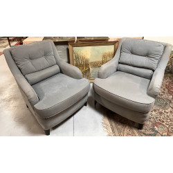 Paire de fauteuils confortables modernes