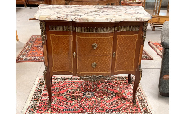 COMMODE marquetée. Style Transition. Déc