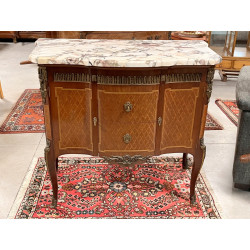 COMMODE marquetée. Style Transition. Déc