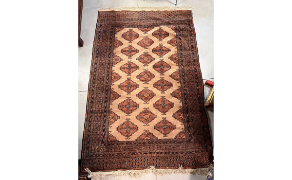 Tapis en laine points noués dans les ton