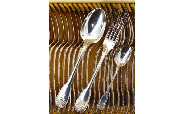 BOULENGER - Ménagère 12 couverts en méta