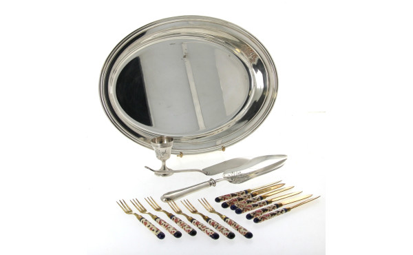 Lot de métal argenté : grand plat ovale 