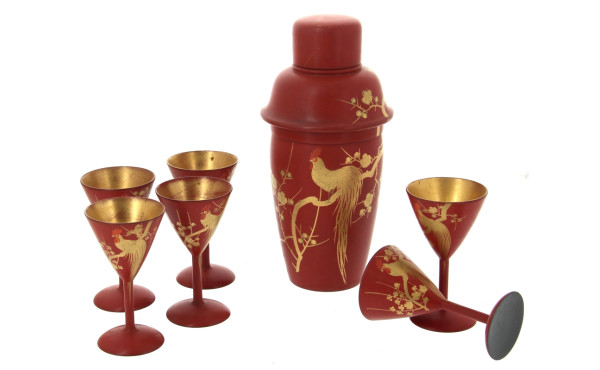 Service à cocktail en laque rouge et or 