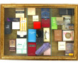 Lot de miniatures parfums (vitrine dorée