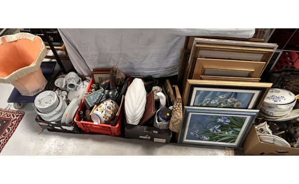 VIDE RESERVE - Lot de bibelots, encadrem