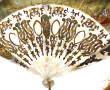 Eventail ancien en nacre ajourée, gouach