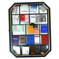 Lot de miniatures parfums (vitrine bleu 