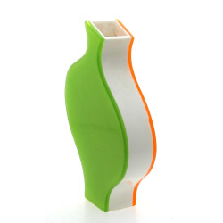 Vase design en plastique vert pomme, ora