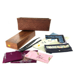 Coffret ancien en placage de noyer, L 30